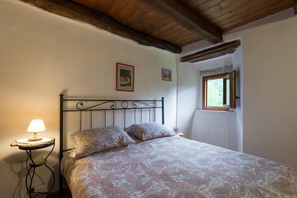 La Casa Nel Bosco-Senza Auto Guest House Ponte della Venturina Ruang foto