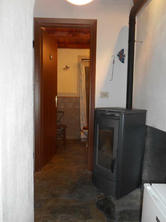 La Casa Nel Bosco-Senza Auto Guest House Ponte della Venturina Bagian luar foto